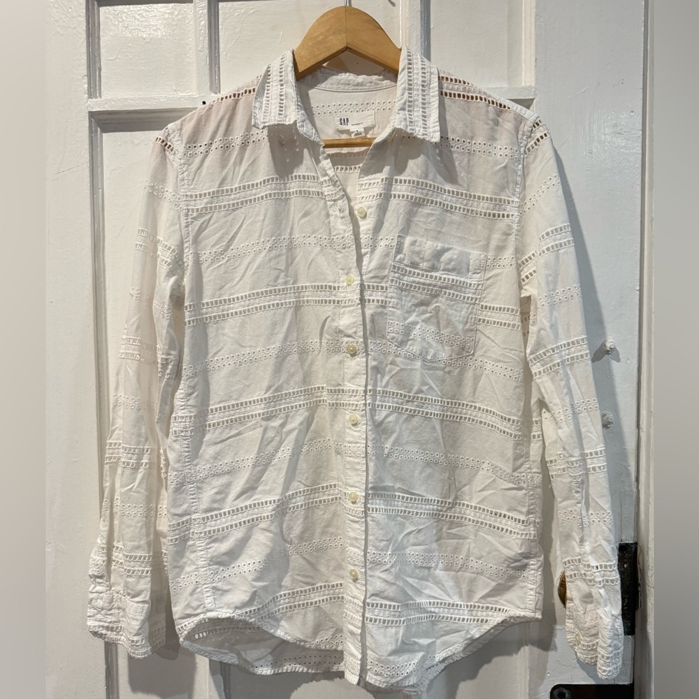 GAP White Eyelet Cotton Button-Up Shirt